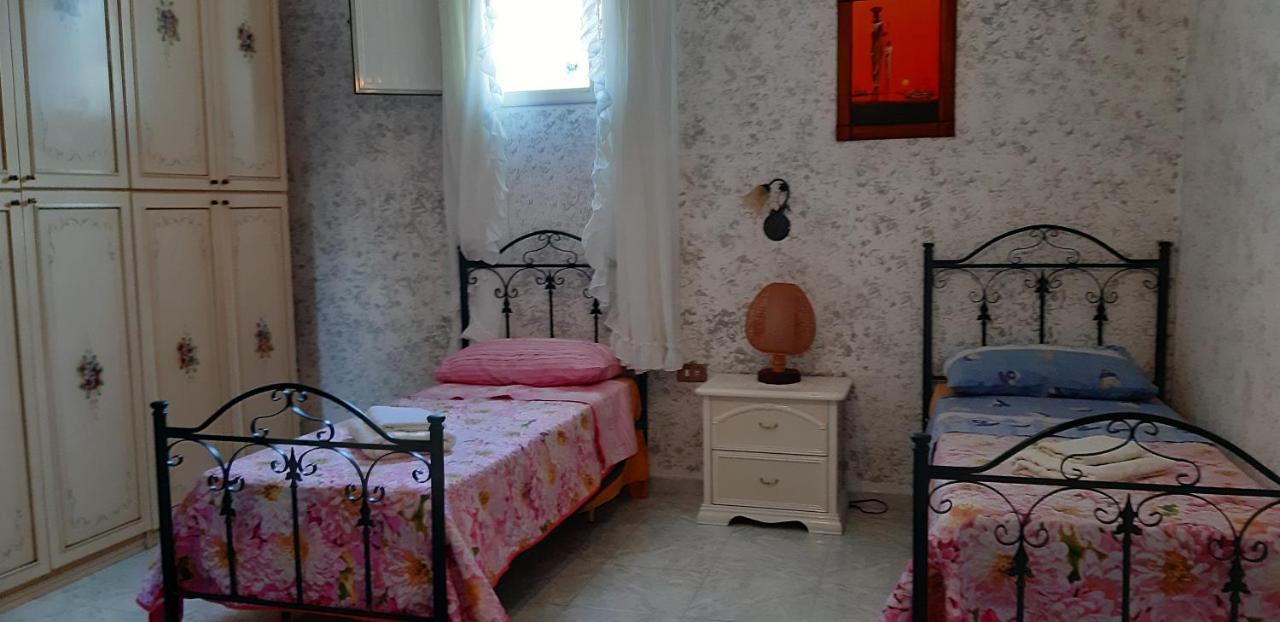 A Casa Di Roberto Apartment ปอร์โตเชซาเรโอ ภายนอก รูปภาพ