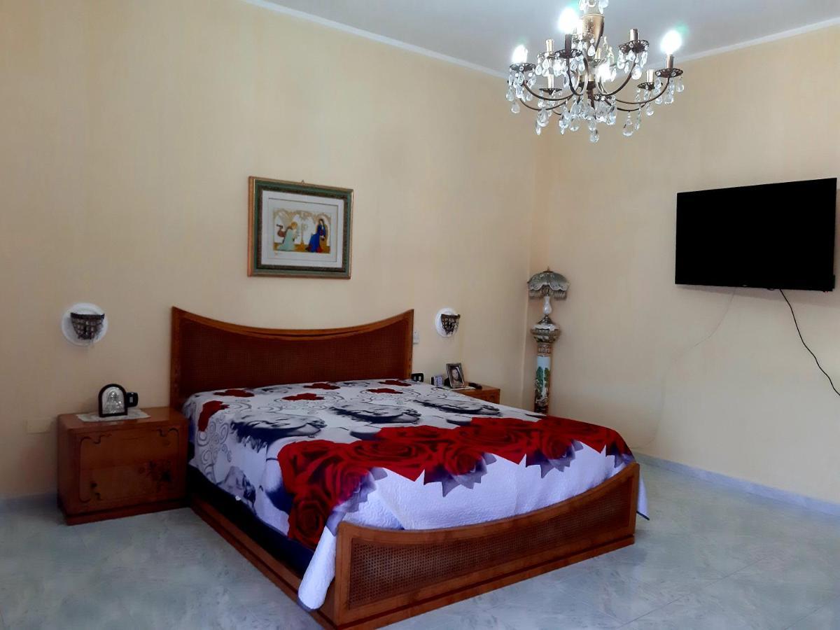 A Casa Di Roberto Apartment ปอร์โตเชซาเรโอ ภายนอก รูปภาพ